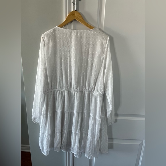 White Knee-Length Dress - Picture 3 of 6